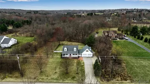 135 Davis Rd, Aurora, NY 14052 photo 4