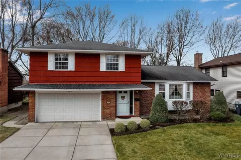 118 Ponderosa Dr, Amherst, NY 14221