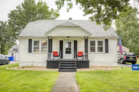 46 Woodbine Ave, West Seneca, NY 14224
