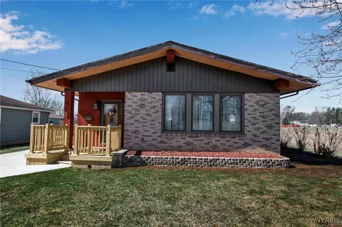 96 A St, Depew, NY 14043