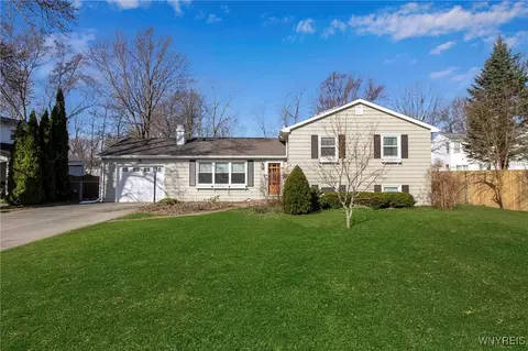 455 West Ln, Lewiston, NY 14092