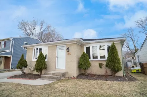 35 Bahama Ln, Cheektowaga, NY 14225