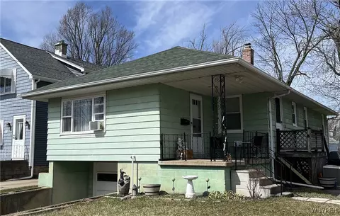 61 Dekalb St, Tonawanda, NY 14150