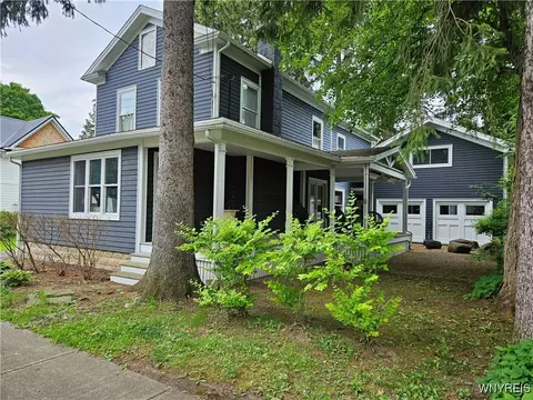 28 Martha St, Ellicottville, NY 14731