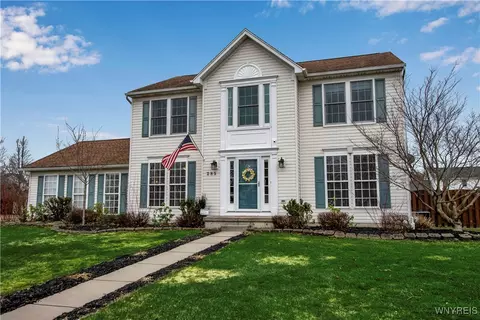 285 Enchanted Frst N, Lancaster, NY 14086