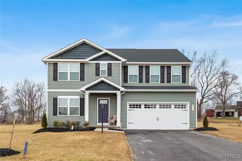 2912 Piedmont St, Wheatfield, NY 14132
