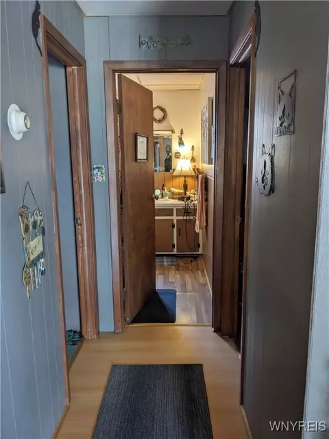 Entry Way - 70 Wildemere Dr, Java, NY 14009 photo 2 of 4