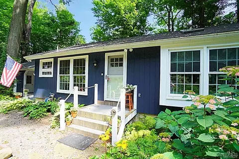 1771 Eastwood Dr #N, Burt, NY 14028