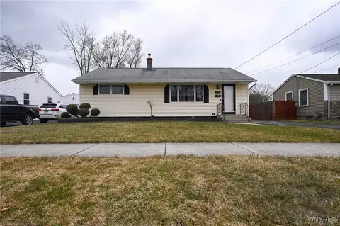 1044 99th St, Niagara Falls, NY 14304