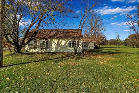 11552 Main Rd, Newstead, NY 14031