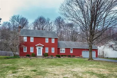 992 Virginia Dr, Alden, NY 14004