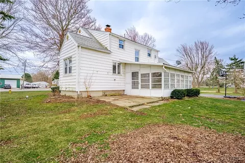 Exterior - 2852 Hess Rd, Appleton, NY 14008 photo 2 of 7