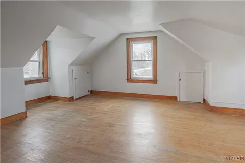 Bedroom - 2852 Hess Rd, Appleton, NY 14008 photo 8 of 10