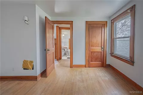Bedroom - 2852 Hess Rd, Appleton, NY 14008 photo 7 of 10