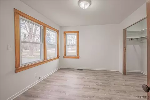 Bedroom - 2852 Hess Rd, Appleton, NY 14008 photo 3 of 10