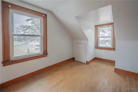 Bedroom - 2852 Hess Rd, Appleton, NY 14008 photo 6 of 10