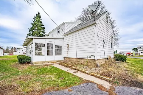 Exterior - 2852 Hess Rd, Appleton, NY 14008 photo 3 of 7