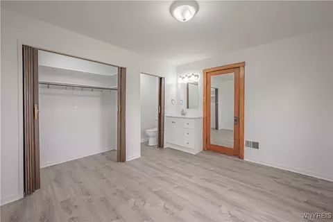 Bedroom - 2852 Hess Rd, Appleton, NY 14008 photo 4 of 10