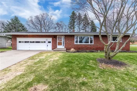 8408 Washington Ave, Royalton, NY 14067