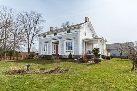 6248 Main Rd, Stafford, NY 14143