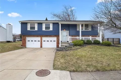 27 Northridge Dr, West Seneca, NY 14224