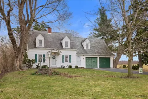 2191 Lockport Olcott Rd, Newfane, NY 14108