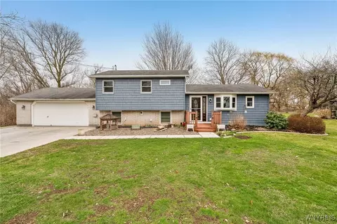 4785 Cottage Rd, Royalton, NY 14094