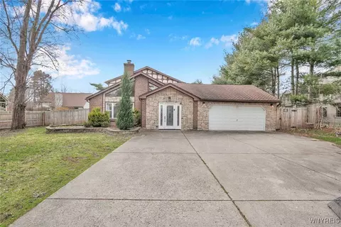616 Paradise Rd, East Amherst, NY 14051