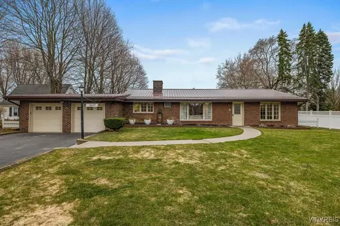 988 Lockport Rd, Porter, NY 14174