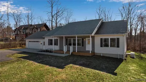 7345 Beechwood Rd, Evans, NY 14047