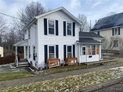 3 Watrous St, Perry, NY 14530