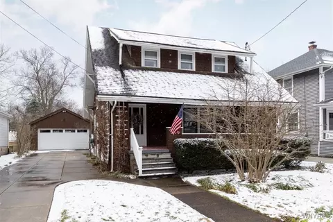 256 Maple Ave, Hamburg, NY 14075