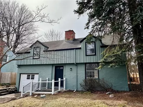 370 N Forest Rd, Amherst, NY 14221
