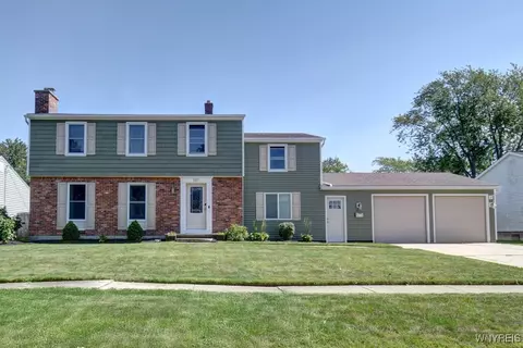 587 Meadowbrook Dr, North Tonawanda, NY 14120