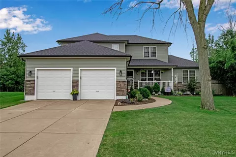 61 The Cmns, Grand Island, NY 14072