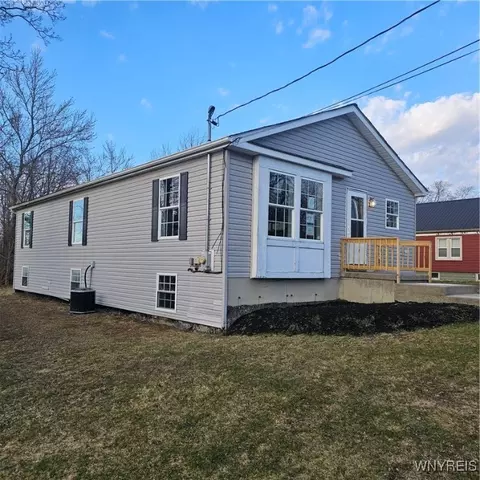 111 Grove St, Evans, NY 14006 photo 2