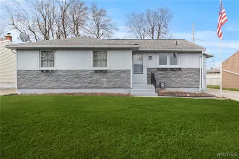 94 Crestview Ave, Cheektowaga, NY 14225
