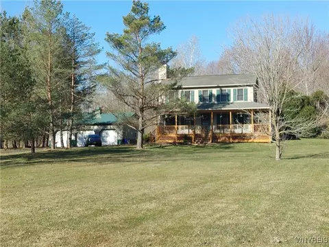4902 Townline Rd, Shelby, NY 14103