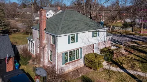 189 Berryman Dr, Amherst, NY 14226