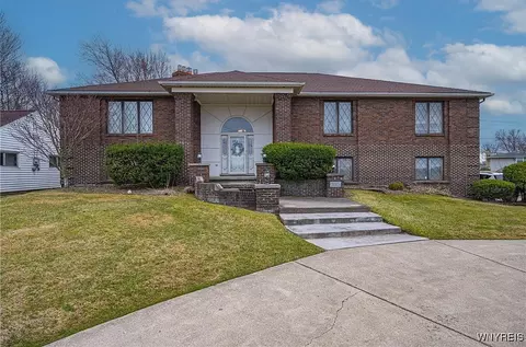 335 Maple Rd, Amherst, NY 14221