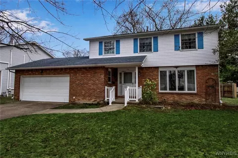 174 Heather Hill Dr, West Seneca, NY 14224