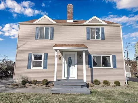132 Ellen Dr, Cheektowaga, NY 14225