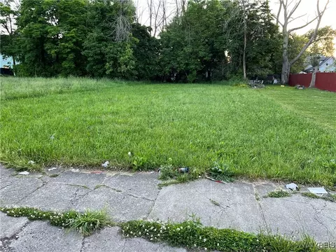 512 19th St, Niagara Falls, NY 14301