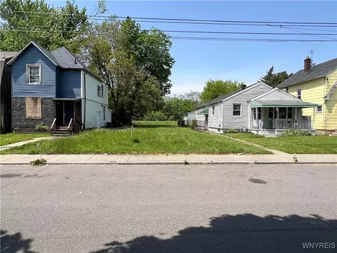 554 9th St, Niagara Falls, NY 14301