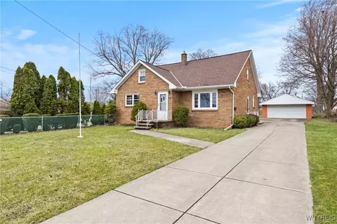 36 Floral Pl, Cheektowaga, NY 14225