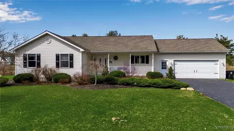 632 County Line Rd, Alden, NY 14004