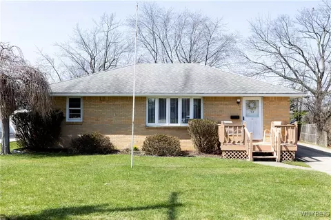 132 Mill Rd, West Seneca, NY 14224