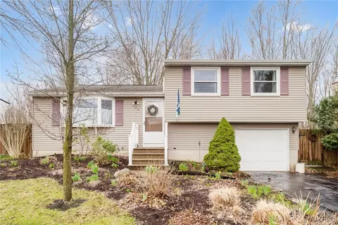 109 Forestal Dr, Hamburg, NY 14075