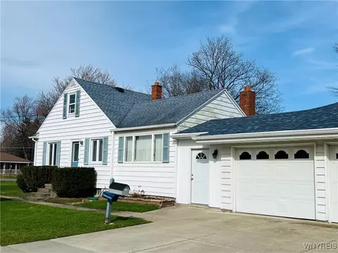 917 Mineral Springs Rd, West Seneca, NY 14224