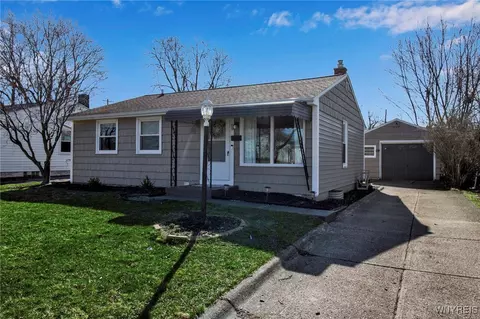 69 Fairhaven Dr, Cheektowaga, NY 14225
